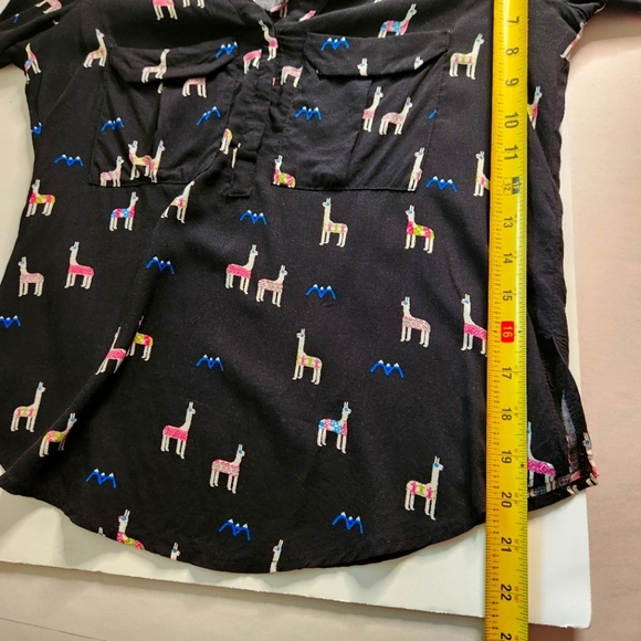 Maeve Llama Print Pullover Henley Black Sz 0P Fun Workwear Office Anthropologie - Picture 8 of 8